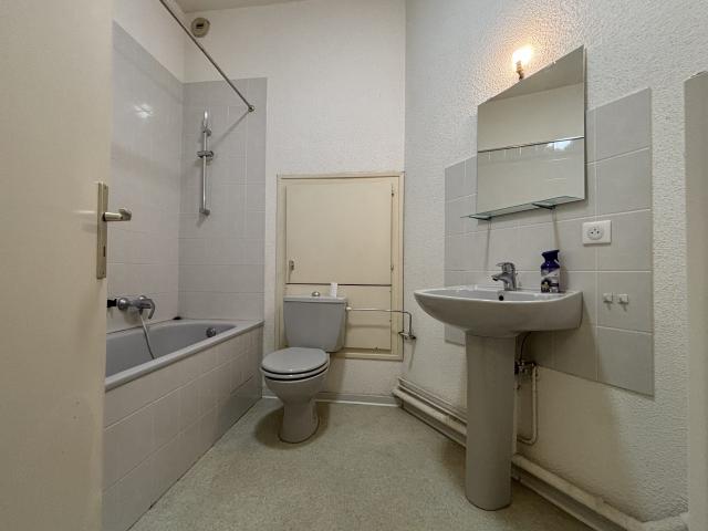 Un charmant studio idéalement situé – Grand île / rue du Coq