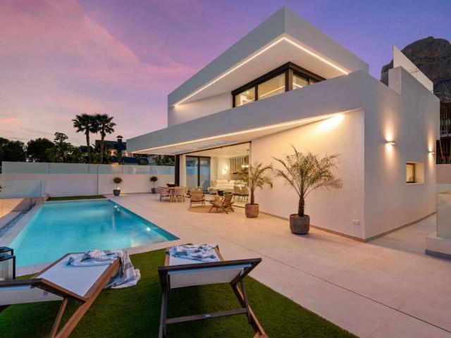 Un conjunto formado por 11 viviendas únicas y diferentes. To. 307m² Polop