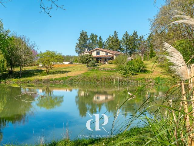 Un cottage magnifiquement rénové 199m² Lectoure