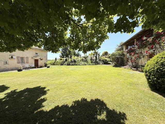 Un domaine de caractère au cœur du Périgord Vert 230m² Verteillac