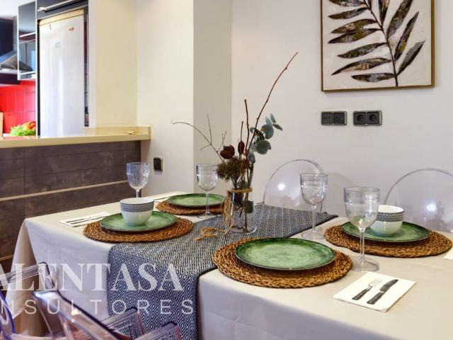 Un dúplex con alma, reforma preciosa y terraza en Valencia