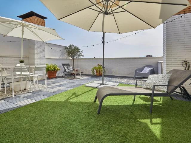 UN DÚPLEX QUE LO TIENE TODO: TERRAZA ESPECTACULAR, LUZ, ESPACIO Y UNA UBICACIÓN PRIVILEGIADA EN MATARÓ