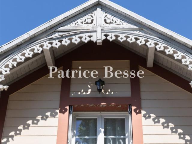 Un ensemble immobilier de maisons historiques, à 30 min de P. 705m² Yerres