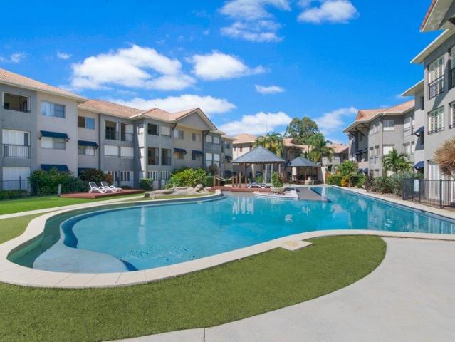 Un Furnished 2 Bed 2 Bath Apartment!