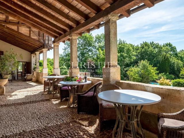 Un gentilhommière exceptionnel au cœur du Périgord Vert 727m² Brantôme