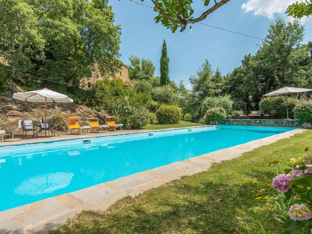 Un gioiello del passato: borgo del Xiv secolo finemente rist. 1200m² Città di Castello