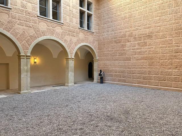 Un grand deux pièces au sein du Château Historique de Cambous
