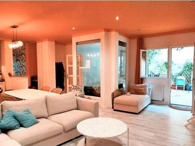 Un havre de paix à Paris 5e – 74 m² avec cour végétalisée