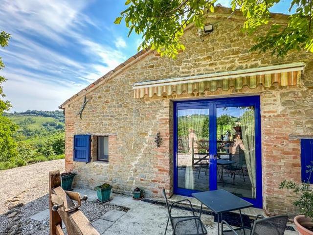 Un invidiabile rifugio di campagna con vista panoramica a Co. 301m² Colmurano