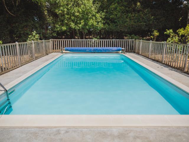 Un jardin, une piscine, une cheminée… Et cette sensation rare d’être exactement à votre place. Bienvenue à 5 m