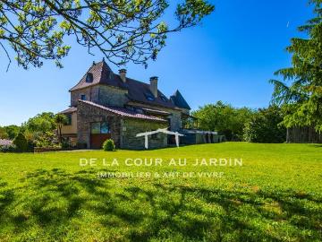 Un lieu d'exception entre patrimoine, nature et art de vivre 450m² Varaire