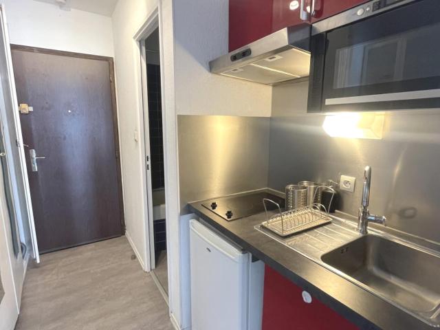 Un lumineux studio – Bourse / rue Paul Reiss