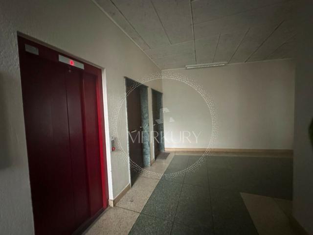 Un magnifique appartement de 3 pièces situé dans la région des Eaux Vives