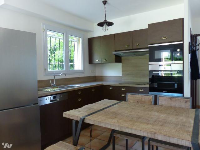 P2 meublé en duplex + terrasse + parking