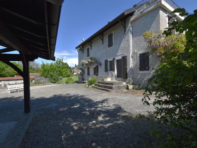 MAISON PROCHE DU GOLFE DE BOSSEY, IDEALE AUSSI COMME RESIDENCE SECONDAIRE