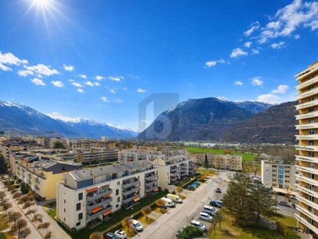 UN PETIT BIJOU AVEC UNE VUE MAGNIFIQUE