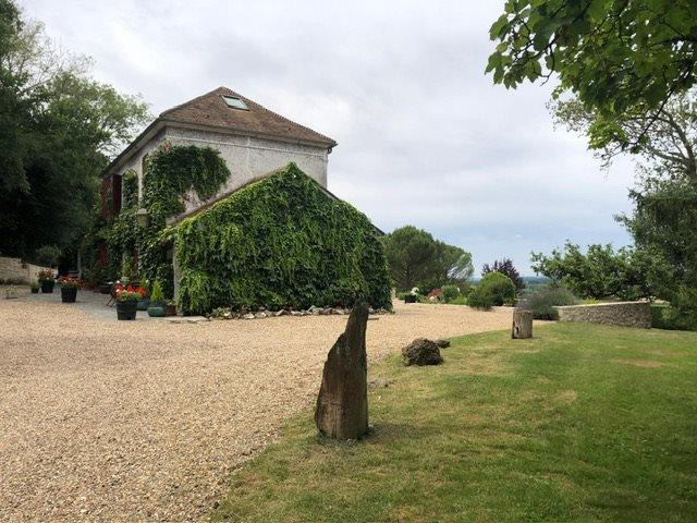 Un Petit Coin Exclusif de France chez Soi 161m² Tourly