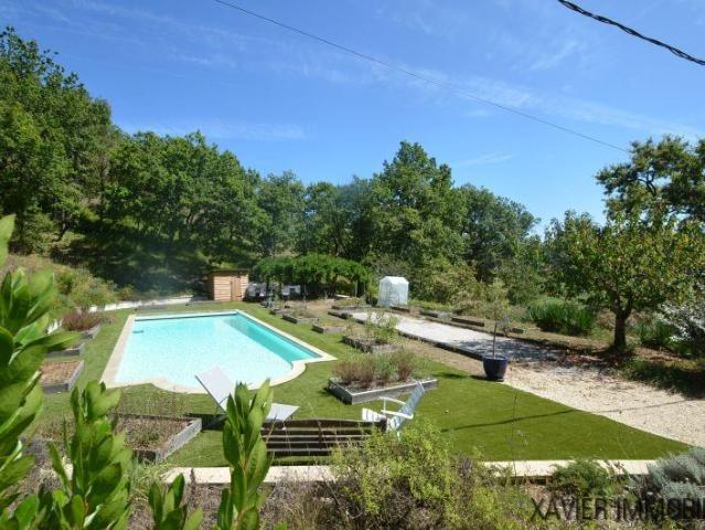 Un petit paradis pour cette superbe propriété en pierre, idé. 225m² Montaigu de Quercy