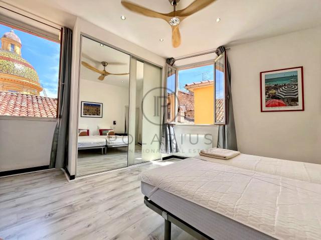 Un pied à terre au cœur du Vieux Nice — avec une vue à couper le souffle