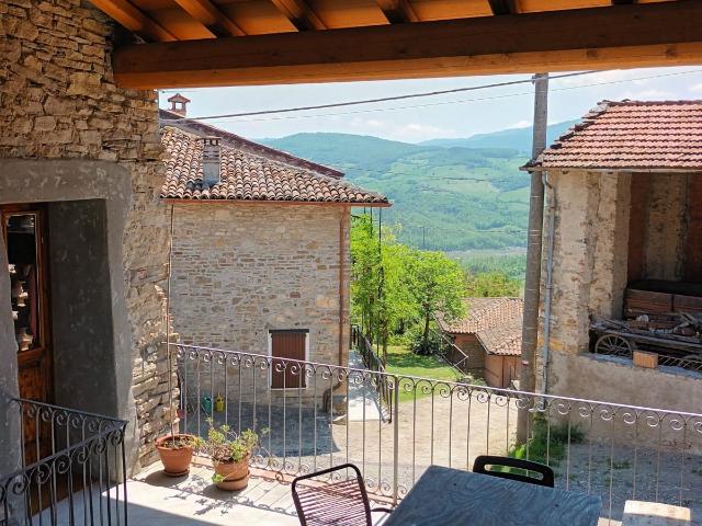 Un posto da chiamare casa. Libertà nelle antiche vie di Ruin. 280m² Ruino