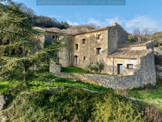 Un projet de rénovation sans égal à Gordes. 400m² Gordes