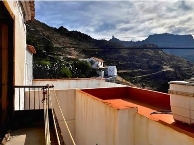 Un rincón con historia y un lienzo en blanco Tejeda