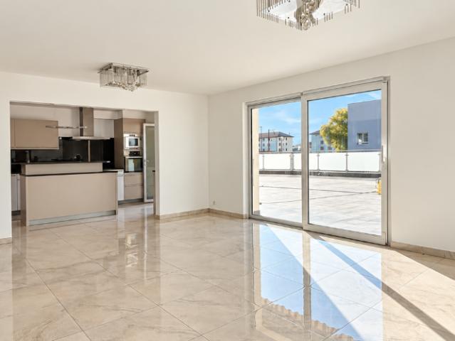 Un spacieux appartement de 5.5 pièces en duplex bénéficiant d'une grande terrasse