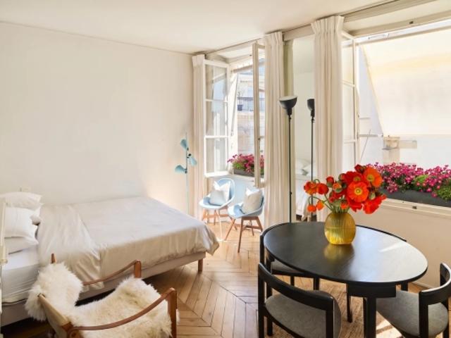 Un studio exceptionnel dans un hôtel particulier XVIIIème inscrit M.H