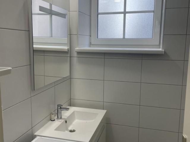 Un studio meublé idéalement situé – Place de l’Homme de Fer / Rue du Fossé des Tanneurs