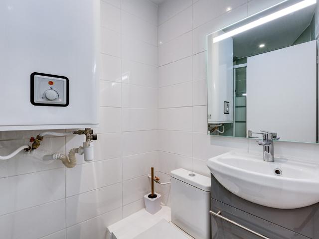 Un studio non meublé de 16m2 rue du Couëdic 75014