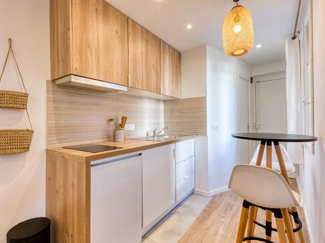 Un studio non meublé de 16m2 rue du Couëdic 75014