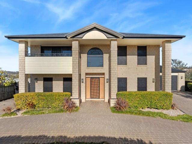 Unmatched Family Living, Sweeping Views & a Rare 6 Bay Shed