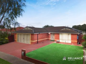 Unmatched Lifestyle on Nearly 600m² Entertainer's Dream in a Blue Chip Hoppers Crossing Pocket