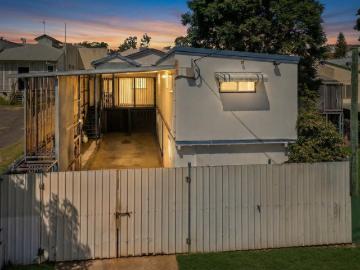 Unmatched Potential Home + Massive Commercial Bonus!