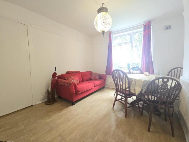 unnamed road, London, W3 0NJ, United Kingdom | 3 bed apartment for rent #128598129 | Rentberry