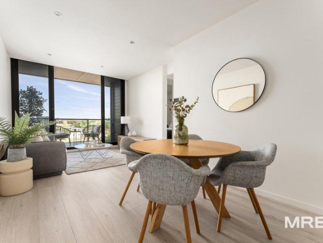 Unobstructed Panoramic Views