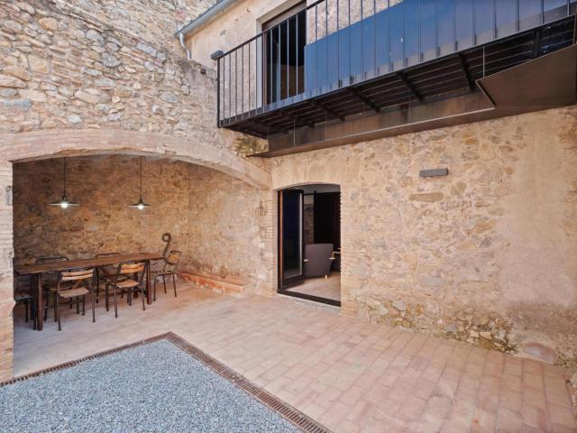 Una casa con alma en el Empordà — calidad, carácter y tranquilidad en el corazón de Terrades