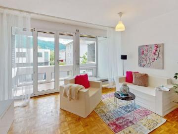 Una casa luminosa dove comfort e praticità si incontrano