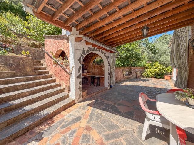 Una casa para vivir, disfrutar y reunir a toda la familia. Con opción dos familias