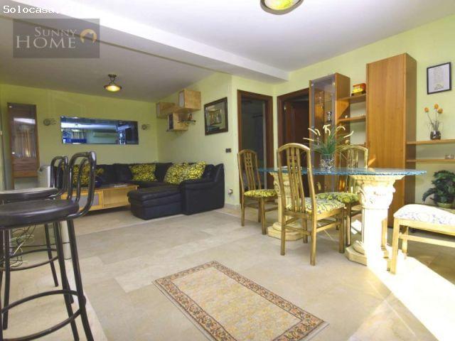 Una casa pensada para una gran familia. Villa en venta en Torrequebrada