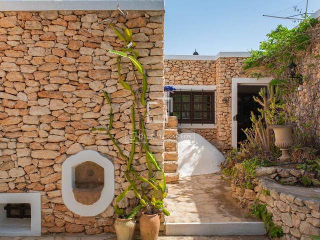 Una encantadora casa de campo de 400 años de antigüedad con. 475m² Sant Josep de sa Talaia