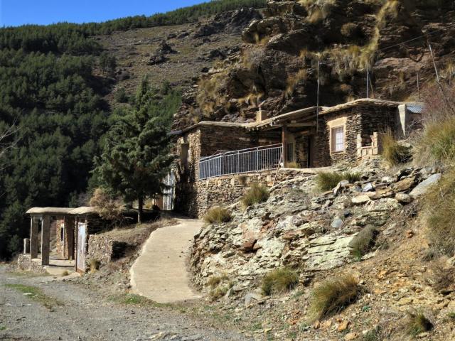 Una oportunidad única para adquirir un complejo de tres cort. 249m² Laroles