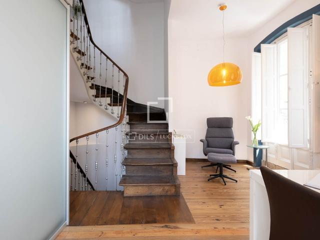Una oportunidad única para adquirir una vivienda histórica c. 170m² Santiago de Compostela