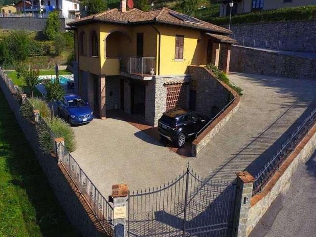 Una Splendida Villa di Lusso con Potenziale di Reddito Immed. 225m² Castiglione di Garfagnana