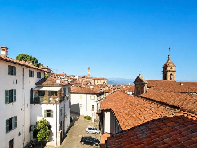 Una torre sulla storia: vivere Saluzzo da una prospettiva esclusiva