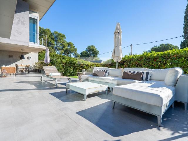 Una vivienda con estilo, confort y estética contemporánea, d. 476m² Tarragona