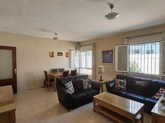 Una vivienda en Arcos donde el verano empieza sin salir de casa.I 2 hab. I 2 baños I parking I tras