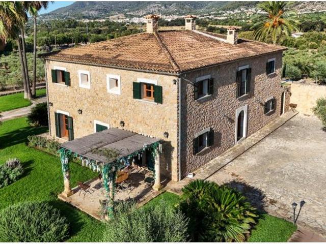 UNA VILLA ÚNICA EN ALARÓ: 22.000 M2 DE NATURALEZA, PRIVACIDAD Y TRANQUILIDAD