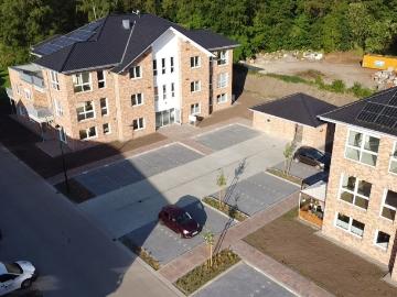 Unabhängig aber nicht allein! Seniorengerechte Wohnung mit Dachterrasse!