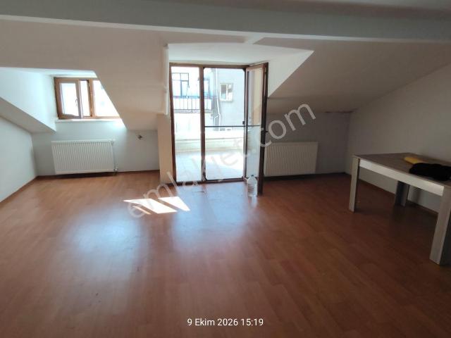 Ünalan Kiralık 2+1 Daire Teraslı Ferah Metro Metrobüs